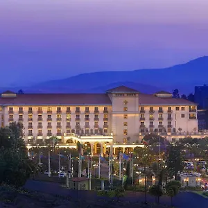 Sheraton Addis, A Luxury Collection Hotel, ***** Addis Abeba